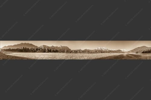 Vom Karwendel über Arnstock und Wettersteingebirge - Ganzes Panorama 8:1 sepia -- Soiern Karwendel und Wetterstein - mehr Infos bei www.Kriner-Weiermann.de