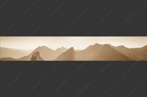 Blick durchs Puittal im Wettersteingebirge - Geblendet 6:1 sepia -- Arnspitzen und Wetterstein - mehr Infos bei www.Kriner-Weiermann.de