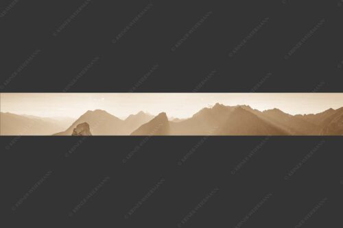 Blick durchs Puittal im Wettersteingebirge - Geblendet 8:1 sepia -- Arnspitzen und Wetterstein - mehr Infos bei www.Kriner-Weiermann.de