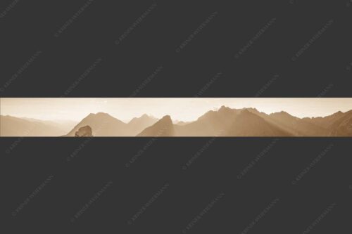 Blick durchs Puittal im Wettersteingebirge - Geblendet 9:1 sepia -- Arnspitzen und Wetterstein - mehr Infos bei www.Kriner-Weiermann.de