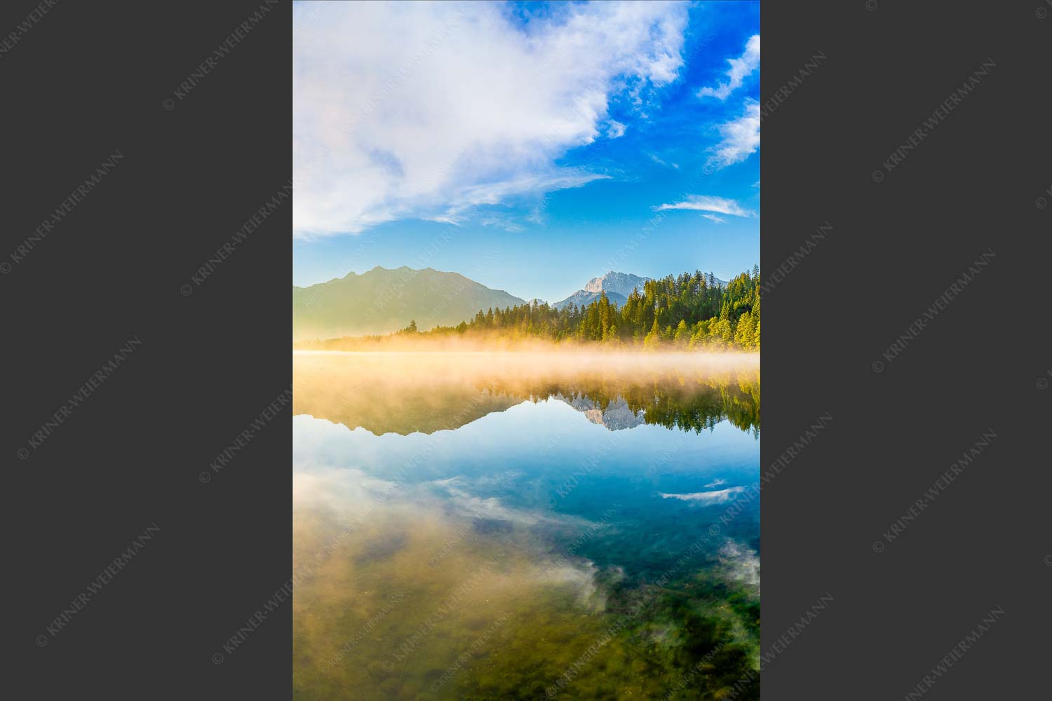 Sommermorgen am Barmsee mit Soiern- und Karwendelgebirge - Gespiegelt 2:3 -- Spiegelung am Barmsee mit Soierngebirge - mehr Infos bei www.Kriner-Weiermann.de