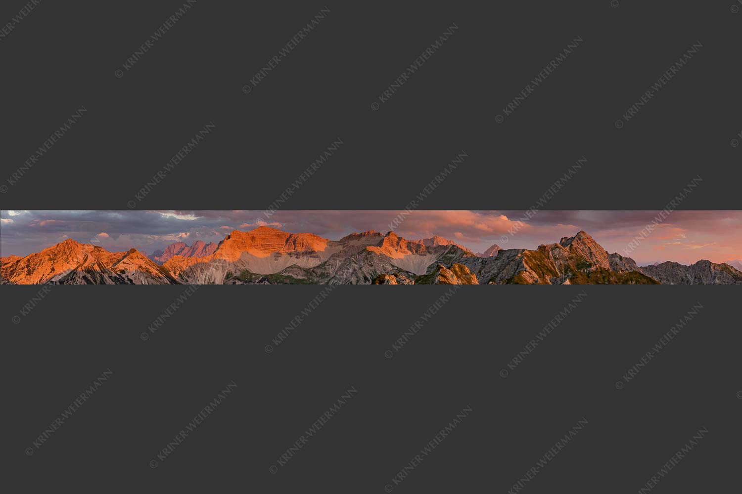 Warmes letztes Tageslicht an der Soiernspitze und im Soierngebirge - Gewaltig 10:1  -- Grandiose Abendstimmung im Soierngebirge - mehr Infos bei www.Kriner-Weiermann.de