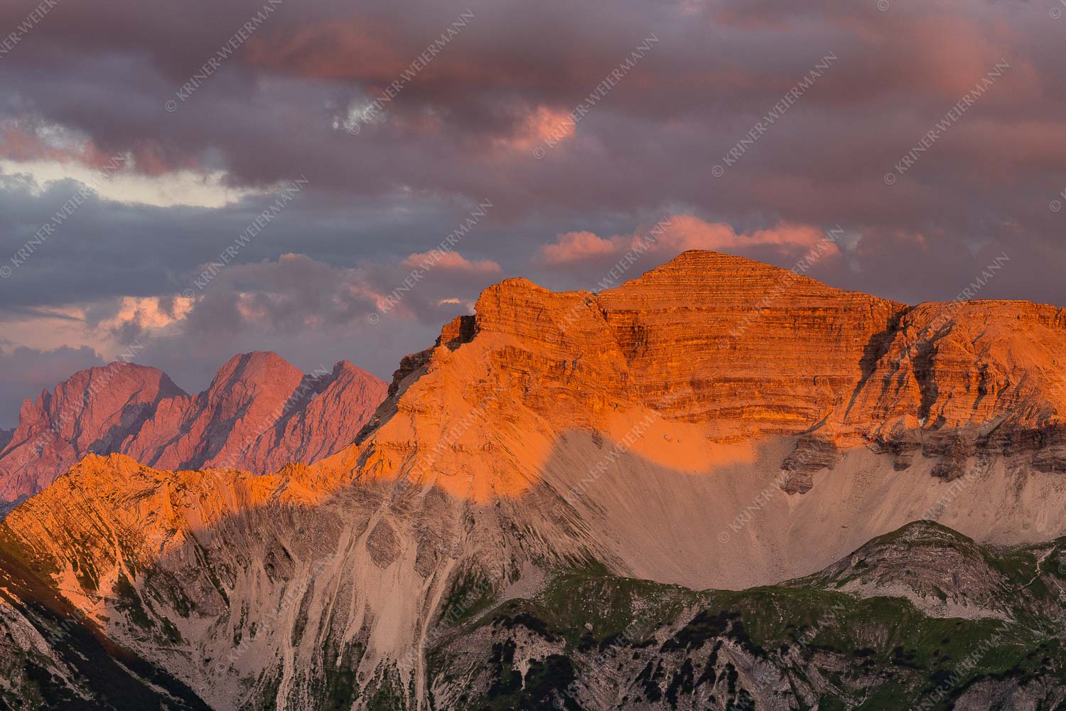 Warmes letztes Tageslicht an der Soiernspitze und im Soierngebirge - Gewaltig 3:2  -- Grandiose Abendstimmung im Soierngebirge - mehr Infos bei www.Kriner-Weiermann.de