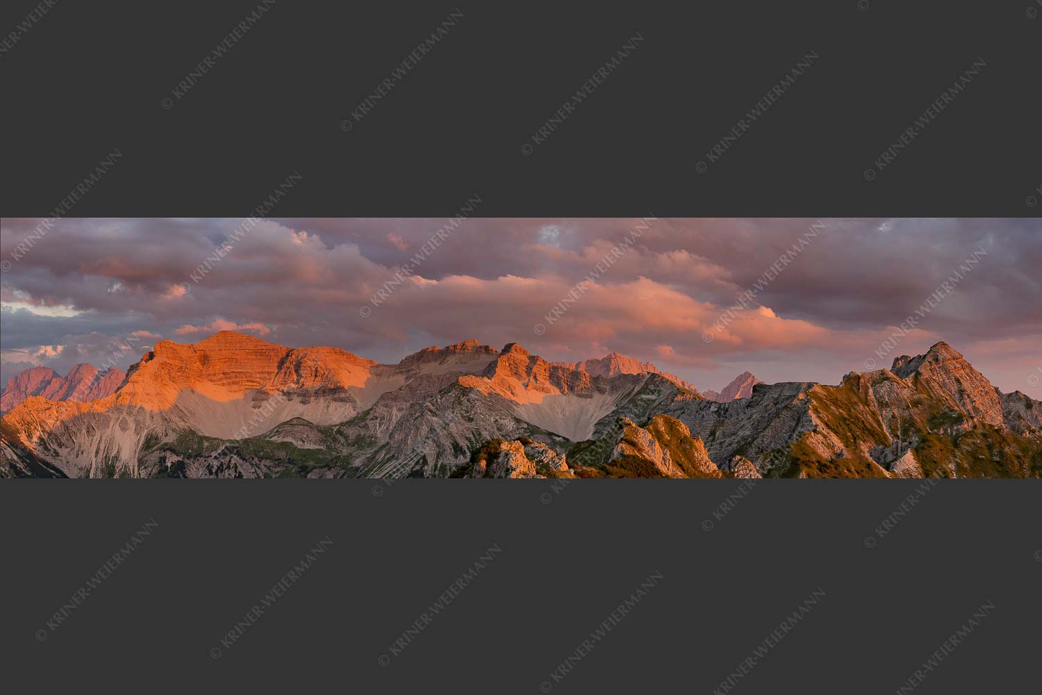 Warmes letztes Tageslicht an der Soiernspitze und im Soierngebirge - Gewaltig 4:1  -- Grandiose Abendstimmung im Soierngebirge - mehr Infos bei www.Kriner-Weiermann.de