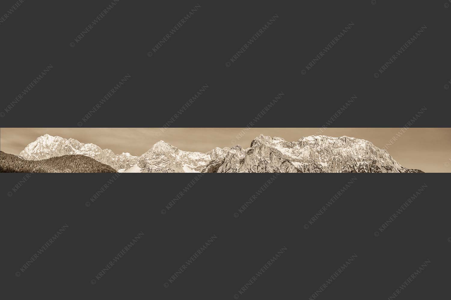 Wörner, Tiefkar und Westliche Karwendelspitze im Abendlicht - Gute Bekannte 10:1 sepia -- Karwendelgebirge bei Mittenwald - mehr Infos bei www.Kriner-Weiermann.de