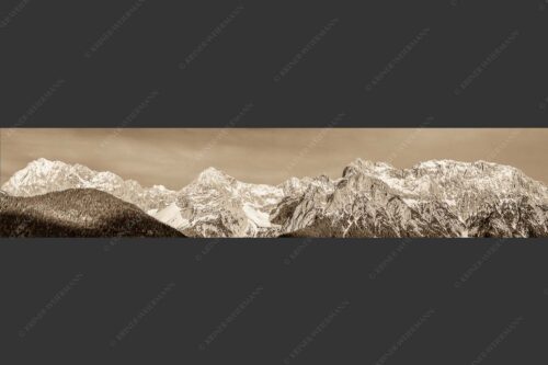 Wörner, Tiefkar und Westliche Karwendelspitze im Abendlicht - Gute Bekannte 5:1 sepia -- Karwendelgebirge bei Mittenwald - mehr Infos bei www.Kriner-Weiermann.de