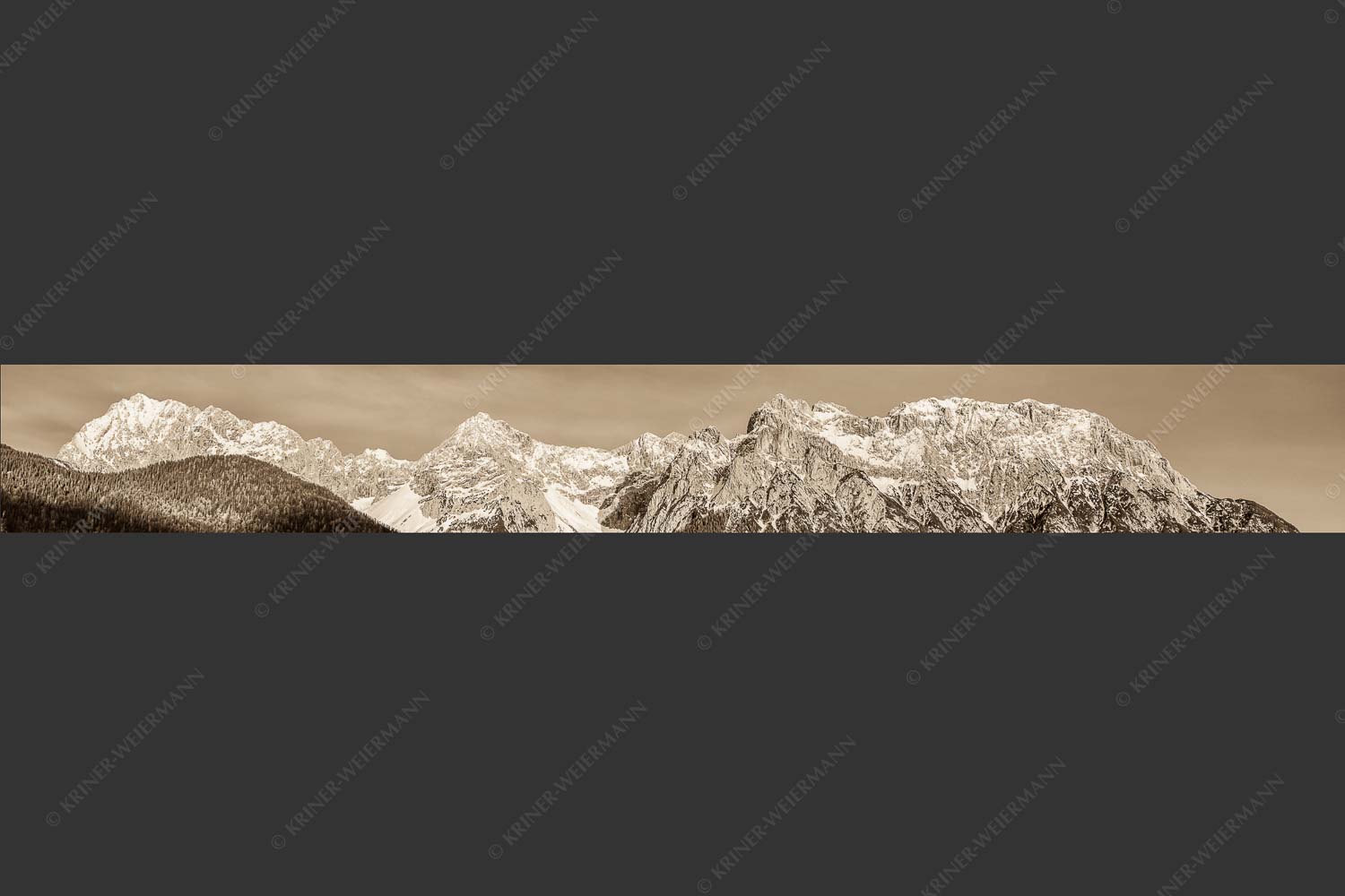 Wörner, Tiefkar und Westliche Karwendelspitze im Abendlicht - Gute Bekannte 8:1 sepia -- Karwendelgebirge bei Mittenwald - mehr Infos bei www.Kriner-Weiermann.de