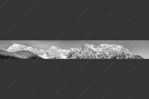 Wörner, Tiefkar und Westliche Karwendelspitze im Abendlicht - Gute Bekannte 8:1 sw -- Karwendelgebirge bei Mittenwald - mehr Infos bei www.Kriner-Weiermann.de
