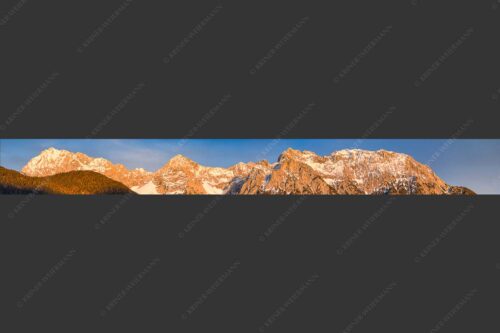 Wörner, Tiefkar und Westliche Karwendelspitze im Abendlicht - Gute Bekannte 9:1  -- Karwendelgebirge bei Mittenwald - mehr Infos bei www.Kriner-Weiermann.de