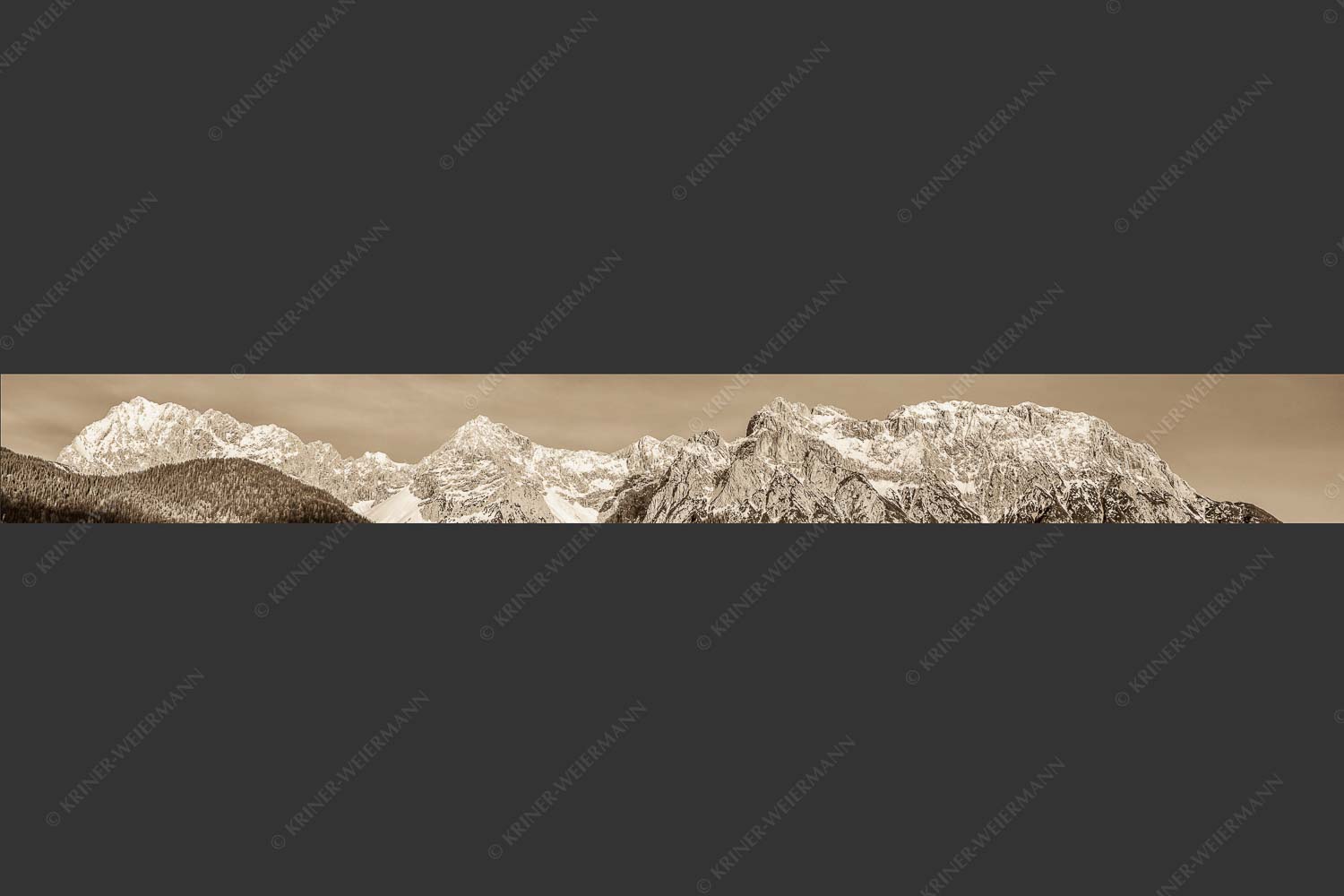 Wörner, Tiefkar und Westliche Karwendelspitze im Abendlicht - Gute Bekannte 9:1 sepia -- Karwendelgebirge bei Mittenwald - mehr Infos bei www.Kriner-Weiermann.de