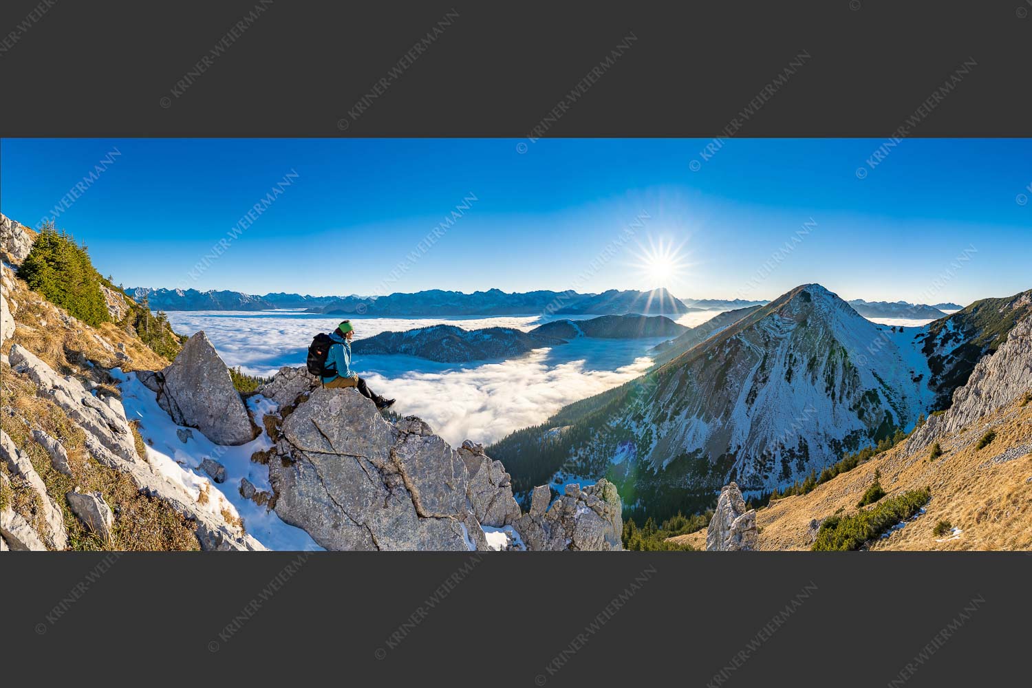 Blick über Finztal zum Sonnenuntergang am Zugspitzmassiv - Halleluja 2,5:1 -- Bergsteiger Rast im Estergebirge mit Bischof - mehr Infos bei www.Kriner-Weiermann.de
