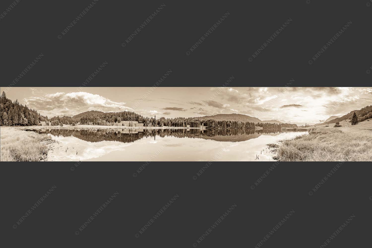 Sonnenuntergang am Geroldsee mit Wettertstein und Wank - Harmonie 5:1 sepia -- Abendstimmung am Geroldsee - mehr Infos bei www.Kriner-Weiermann.de
