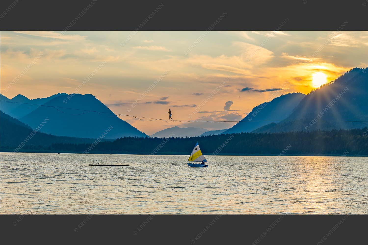 650 Meter lange Slakline über dem Silvensteinstausee - Highline 2:1 -- Slakline am Silvensteinstausee - mehr Infos bei www.Kriner-Weiermann.de