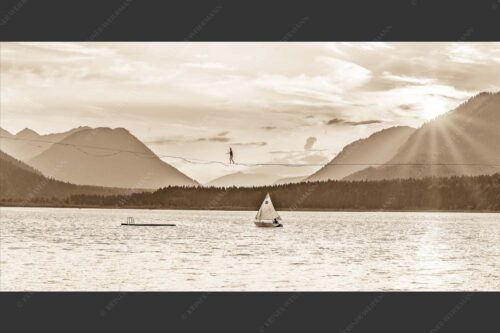 650 Meter lange Slakline über dem Silvensteinstausee - Highline 2:1 sepia -- Slakline am Silvensteinstausee - mehr Infos bei www.Kriner-Weiermann.de