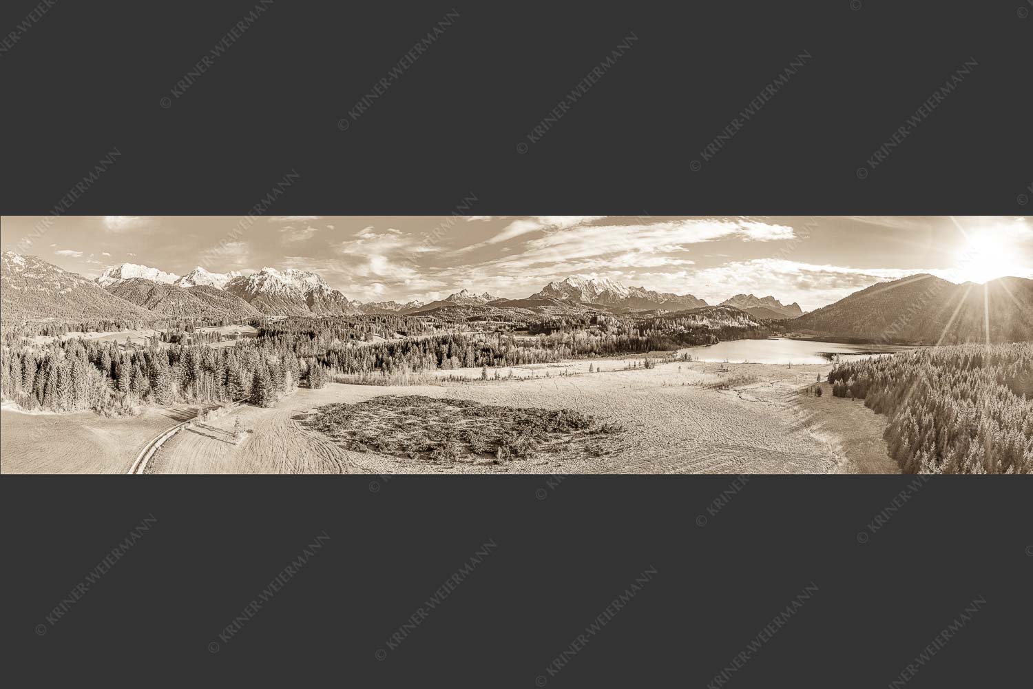 Panorama vom Barmsee mit Karwendel- und Wettersteingebirge - Hoamat 4:1 sepia -- Karwendel Wetterstein und Barmsee - mehr Infos bei www.Kriner-Weiermann.de