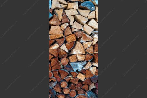 Aufgerichteter Holzhaufen - Holzhaufen II 1:2  -- Holzstapel Holzscheite - mehr Infos bei www.Kriner-Weiermann.de