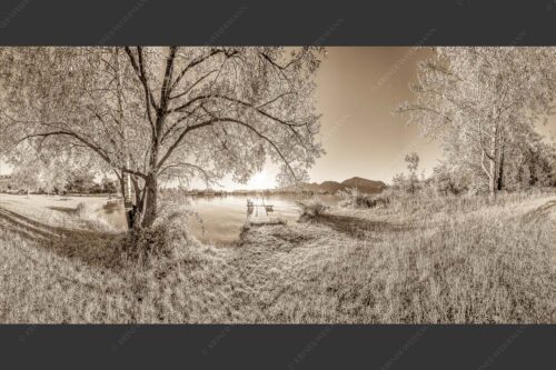 Blick über den Kochelsee in den Sonnenaufgang - Immer wieder geht die Sonne auf 2:1 sepia -- Kochelsee - mehr Infos bei www.Kriner-Weiermann.de