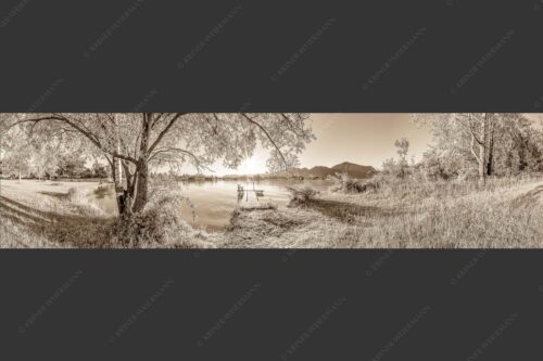 Blick über den Kochelsee in den Sonnenaufgang - Immer wieder geht die Sonne auf 4:1 sepia -- Kochelsee - mehr Infos bei www.Kriner-Weiermann.de