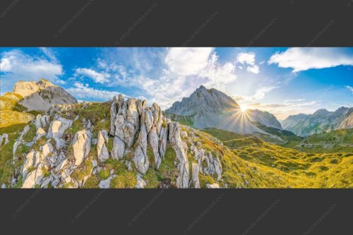 Sonnenuntergang hinter Rumerspitze im Karwendel - In der Pfeis 2,5:1  -- Rumerspitze im Karwendel - mehr Infos bei www.Kriner-Weiermann.de
