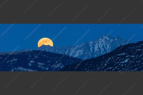 Vollmondaufgang im Karwendel - Karwendelmond 3:1  -- Vollmond im Karwendel - mehr Infos bei www.Kriner-Weiermann.de