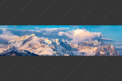Blick auf Zugspitzmassiv mit Alpspitze, Zugspitze und Waxenstein - Klassikerkette 4:1  -- Alpspitze Zugspitze und Waxenstein - mehr Infos bei www.Kriner-Weiermann.de