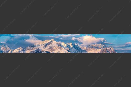 Blick auf Zugspitzmassiv mit Alpspitze, Zugspitze und Waxenstein - Klassikerkette 7:1  -- Alpspitze Zugspitze und Waxenstein - mehr Infos bei www.Kriner-Weiermann.de