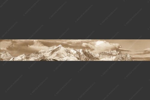 Blick auf Zugspitzmassiv mit Alpspitze, Zugspitze und Waxenstein - Klassikerkette 7:1 sepia -- Alpspitze Zugspitze und Waxenstein - mehr Infos bei www.Kriner-Weiermann.de