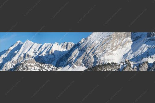 Schachenschloss auf der Wetterstein-Nordseite strahlt in der Wintersonne - Königlich 4:1  -- Schachenschloss im Winter - mehr Infos bei www.Kriner-Weiermann.de