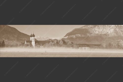 Morgenstimmung am Kloster in Benediktbeuern mit Blick auf die Arnspitzen - Kontemplation 4:1 sepia -- Kloster Benediktbeuern - mehr Infos bei www.Kriner-Weiermann.de