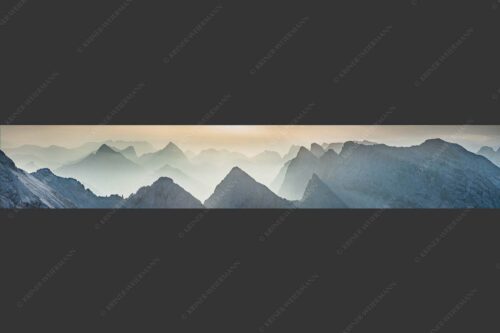 Blick über Moserkarspitze und Lalidererspitze in den Sonnenaufgang - Konturen 6:1  -- Silhouetten im Karwendel - mehr Infos bei www.Kriner-Weiermann.de