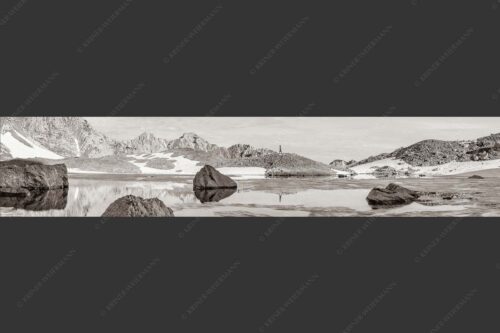 Morgens im Soierngebirge mit Blick zur Schöttlkarspitze - Kraftakt 5:1 sepia -- Handstand im Soierngebirge - mehr Infos bei www.Kriner-Weiermann.de