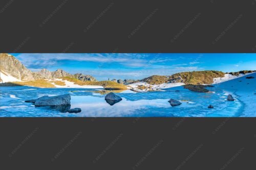 Morgens im Soierngebirge mit Blick zur Schöttlkarspitze - Lach mal wieder 4:1  -- Soiernlache mit Schöttlkarspitze - mehr Infos bei www.Kriner-Weiermann.de