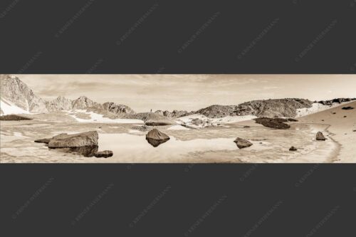 Morgens im Soierngebirge mit Blick zur Schöttlkarspitze - Lach mal wieder 4:1 sepia -- Soiernlache mit Schöttlkarspitze - mehr Infos bei www.Kriner-Weiermann.de