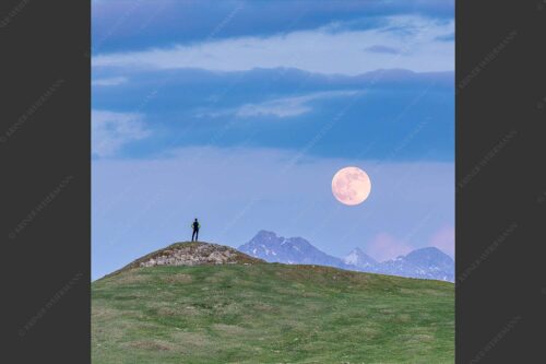Blick vom Wank im Estergebirge zum Vollmondaufgang über Karwendelgebirge - Mondfieber 1:1  -- Vollmond über Karwendel - mehr Infos bei www.Kriner-Weiermann.de