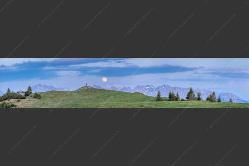 Blick vom Wank im Estergebirge zum Vollmondaufgang über Karwendelgebirge - Mondfieber 4:1  -- Vollmond über Karwendel - mehr Infos bei www.Kriner-Weiermann.de