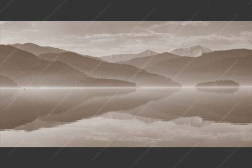 Zu allen Jahreszeiten kann man beeindruckende Stimmungen am Walchensee erleben - Morgenblau 2:1 sepia -- Morgenstimmung am Walchensee - mehr Infos bei www.Kriner-Weiermann.de