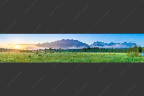 Sonnenaufgang mit Soiern- und Karwendelgebirge - Morgenfrische 5:1  -- Soierngebirge und Karwendel - mehr Infos bei www.Kriner-Weiermann.de