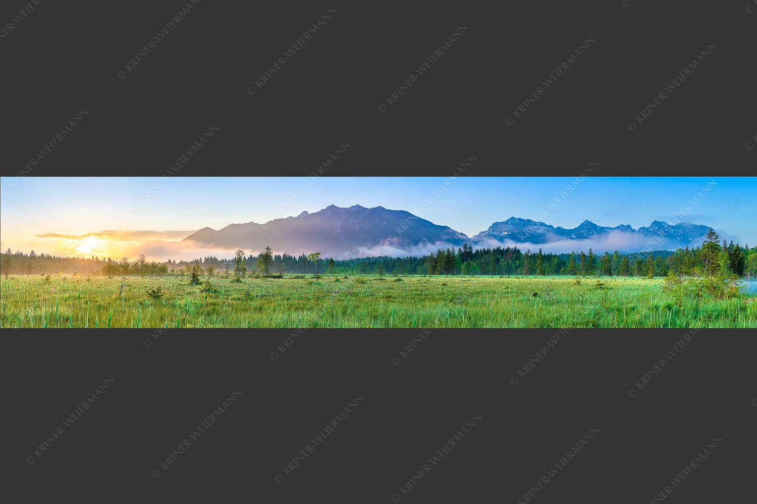 Sonnenaufgang mit Soiern- und Karwendelgebirge - Morgenfrische 5:1 -- Soierngebirge und Karwendel - mehr Infos bei www.Kriner-Weiermann.de