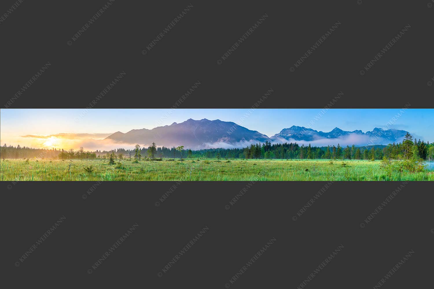Sonnenaufgang mit Soiern- und Karwendelgebirge - Morgenfrische 6:1 -- Soierngebirge und Karwendel - mehr Infos bei www.Kriner-Weiermann.de