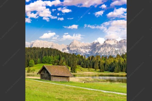 Blick über den Geroldsee zum Wörner, Tiefkar- und Westlicher Karwendelspitze - Nachlesen 1:1  -- Geroldsee mit Wörner und Tiefkarspitze - mehr Infos bei www.Kriner-Weiermann.de