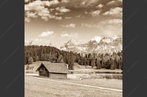 Blick über den Geroldsee zum Wörner, Tiefkar- und Westlicher Karwendelspitze - Nachlesen 1:1 sepia -- Geroldsee mit Wörner und Tiefkarspitze - mehr Infos bei www.Kriner-Weiermann.de