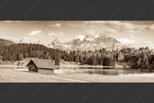 Blick über den Geroldsee zum Wörner, Tiefkar- und Westlicher Karwendelspitze - Nachlesen 2,5:1 sepia -- Geroldsee mit Wörner und Tiefkarspitze - mehr Infos bei www.Kriner-Weiermann.de