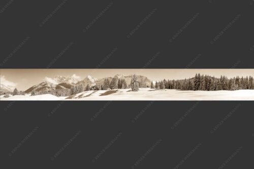 Einsamer Wiesmahdstadel mit viel Schnee und Wörner, Tiefkar und Westlicher Karwendelspitze im Hintergrund - Richtig Winter 8:1 sepia -- Winterlandschaft Karwendel - mehr Infos bei www.Kriner-Weiermann.de