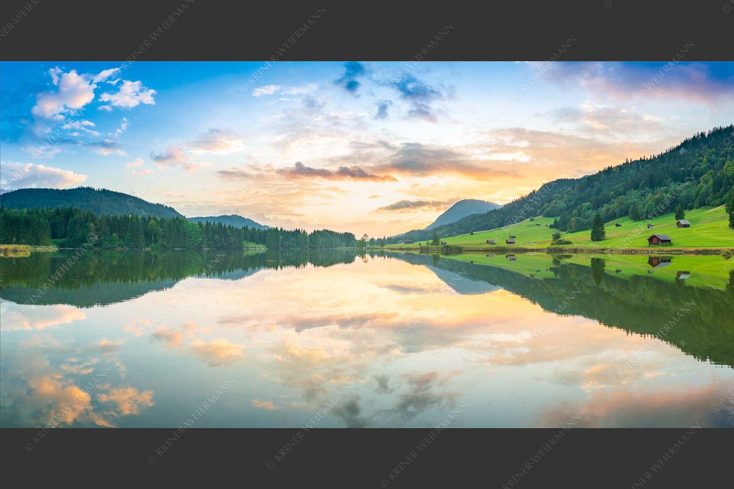Blick über den Geroldsee in den Sonnenuntergang am Estergebirge - Ruhige Wasser 2:1  -- Geroldsee mit Wank - mehr Infos bei www.Kriner-Weiermann.de