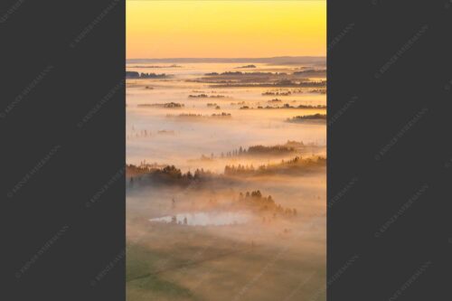 Nebelstimmung im Kochlermoos - Schleiergewand 2:3  -- Morgenstimmung bei Kochel - mehr Infos bei www.Kriner-Weiermann.de