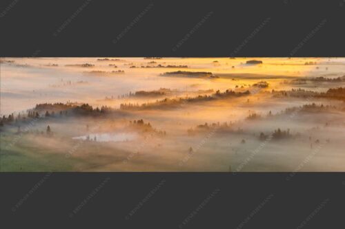 Nebelstimmung im Kochlermoos - Schleiergewand 3:1  -- Morgenstimmung bei Kochel - mehr Infos bei www.Kriner-Weiermann.de