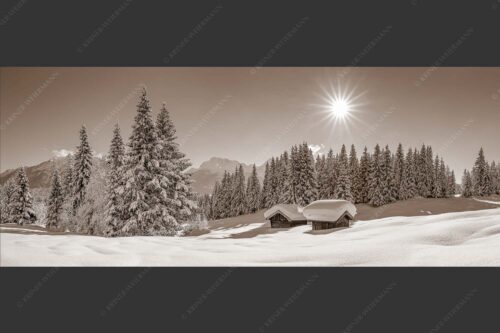 Eine tiefverschneite Winterlandschaft zwischen Krün und Mittenwald zeigt sich im Sonnenschein - Schneereich 2,5:1 sepia -- Viel Schnee im Isartal - mehr Infos bei www.Kriner-Weiermann.de