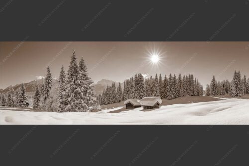 Eine tiefverschneite Winterlandschaft zwischen Krün und Mittenwald zeigt sich im Sonnenschein - Schneereich 3:1 sepia -- Viel Schnee im Isartal - mehr Infos bei www.Kriner-Weiermann.de