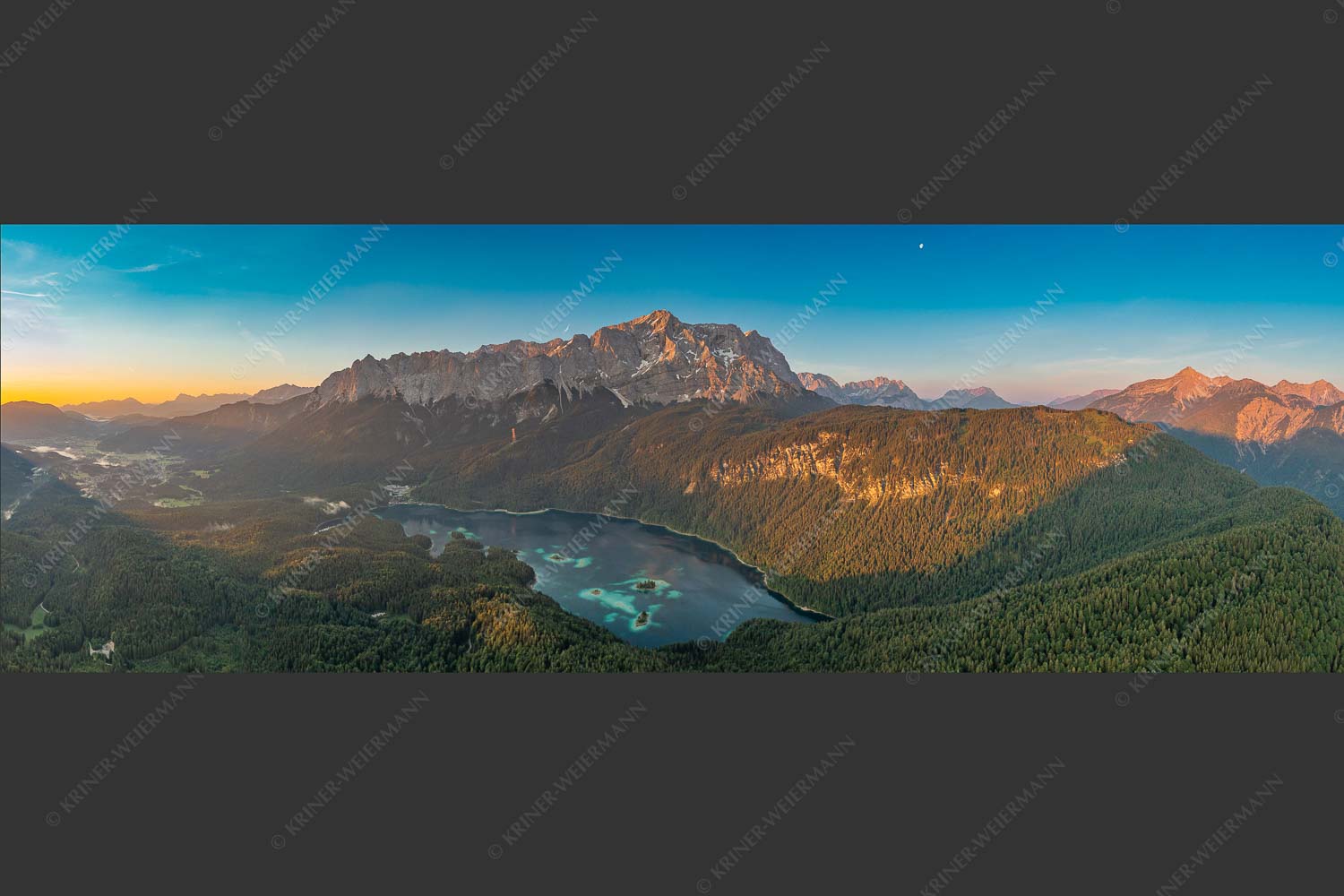Blick über Eibsee zur Zugspitze - Smaragd 3:1  -- Eibsee mit Zugspitze und Grainau - mehr Infos bei www.Kriner-Weiermann.de