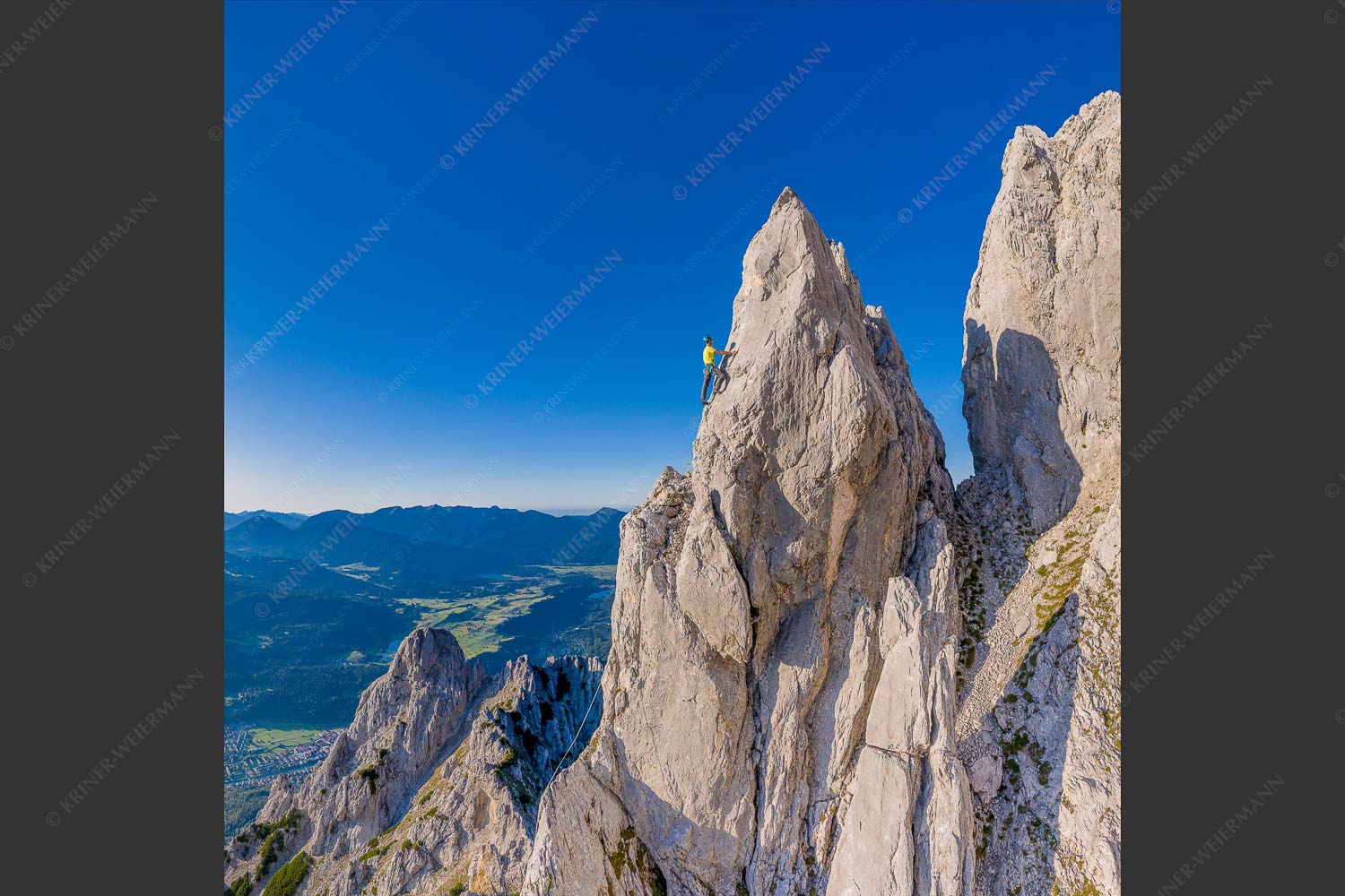 Klettern im Karwendel hoch über dem Oberen Isartal und Mittenwald - Steiler Zahn 1:1  -- Klettern im Karwendel - mehr Infos bei www.Kriner-Weiermann.de